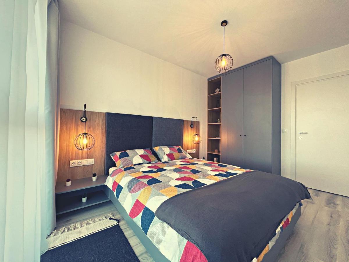 Dumbravita  Panoramic Forest View Apartment מראה חיצוני תמונה