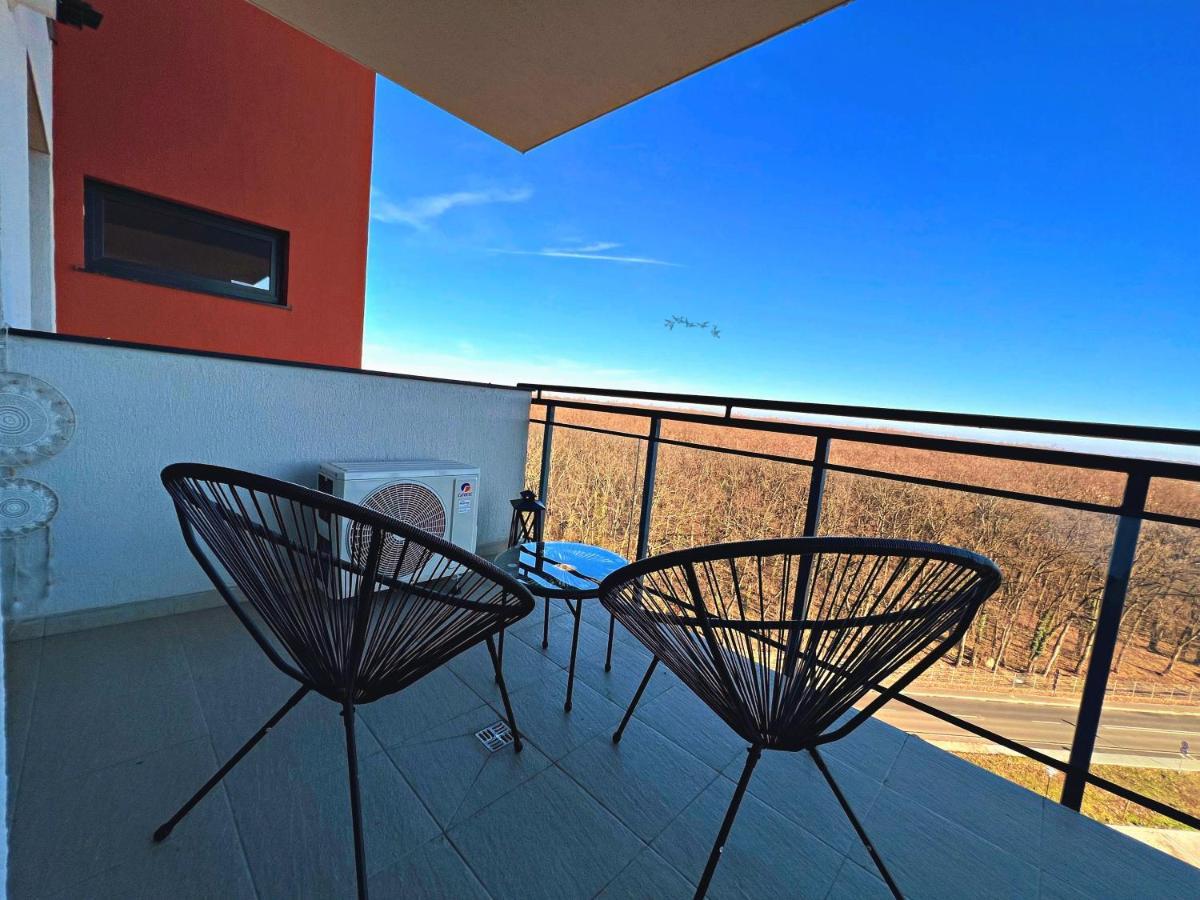 Dumbravita  Panoramic Forest View Apartment מראה חיצוני תמונה